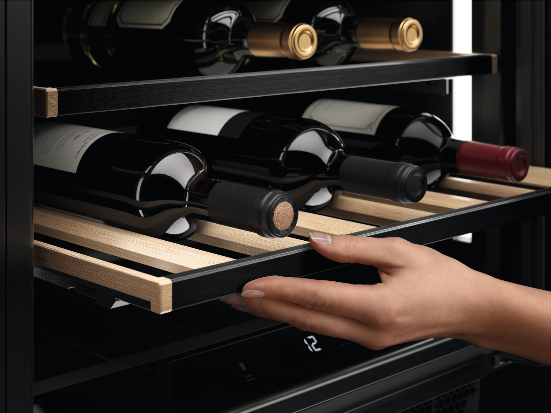 AEG 8000 cave à vin sous-encastrable - NSW8S826GT