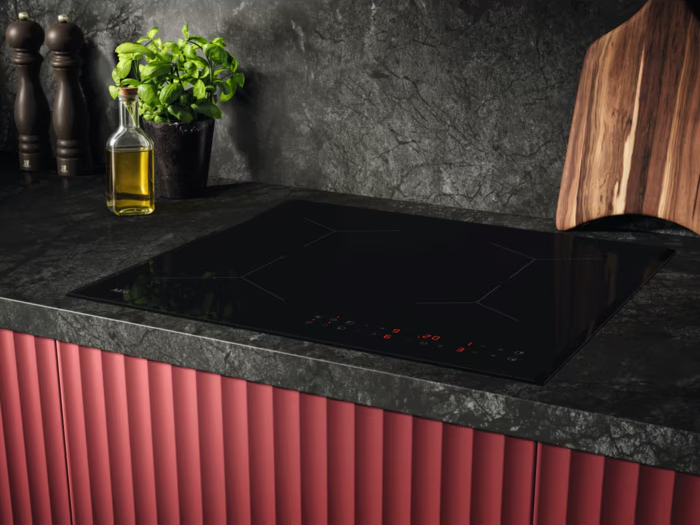 AEG 5000 table de cuisson à induction - 60cm - OIN64A00FB